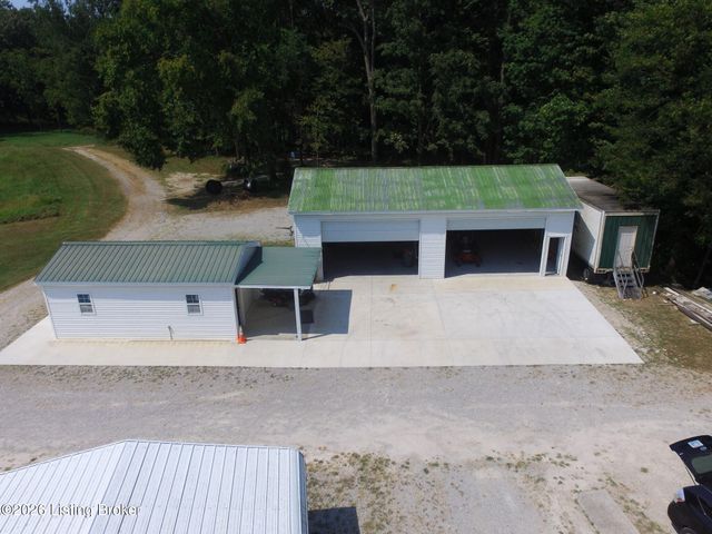 13400 N Blakely Ln, Louisville, KY 40272