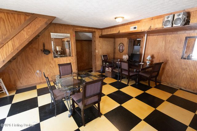 13400 N Blakely Ln, Louisville, KY 40272