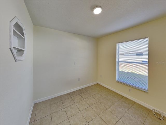 465 OAK DRIVE, Tavares, FL 32778