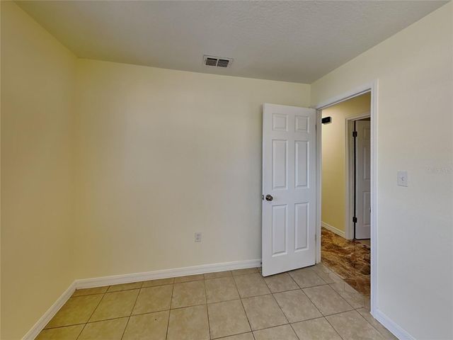 465 OAK DRIVE, Tavares, FL 32778