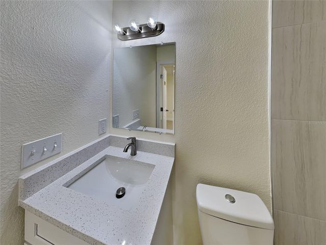 465 OAK DRIVE, Tavares, FL 32778