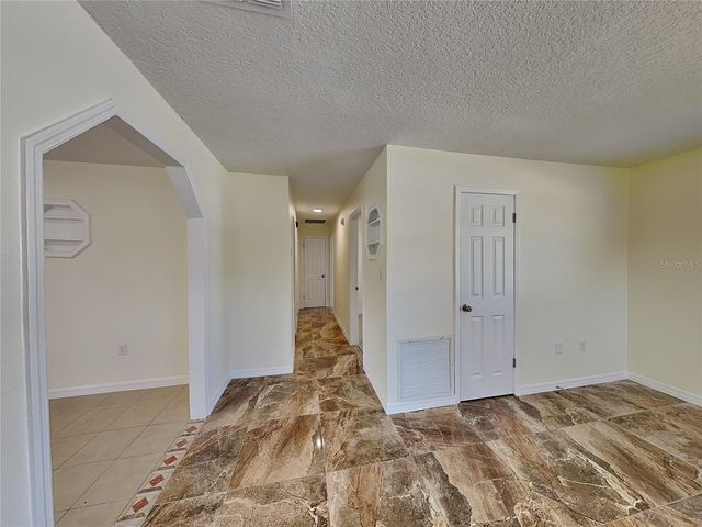 465 OAK DRIVE, Tavares, FL 32778