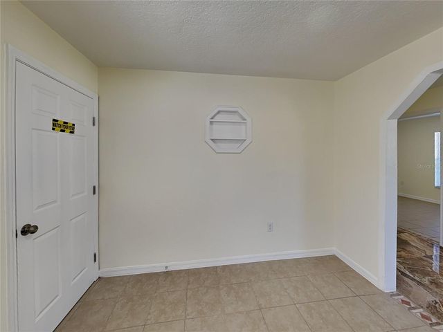 465 OAK DRIVE, Tavares, FL 32778