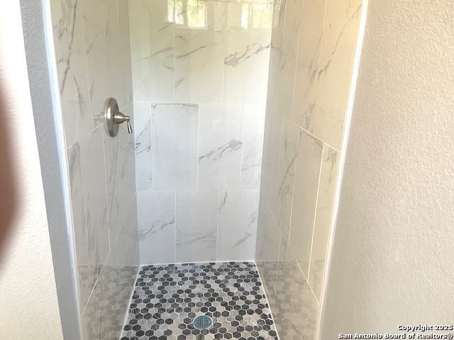 2215 Saint Anthony, San Antonio, TX 78210