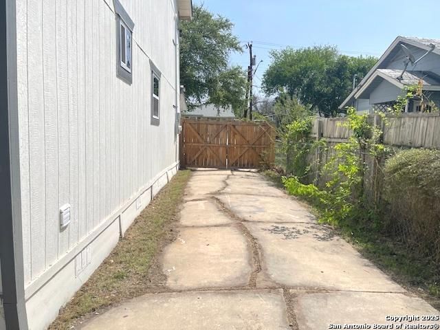 2215 Saint Anthony, San Antonio, TX 78210
