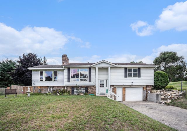 11300 Elizabeth Drive, Three Rivers, MI 49093