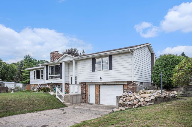 11300 Elizabeth Drive, Three Rivers, MI 49093