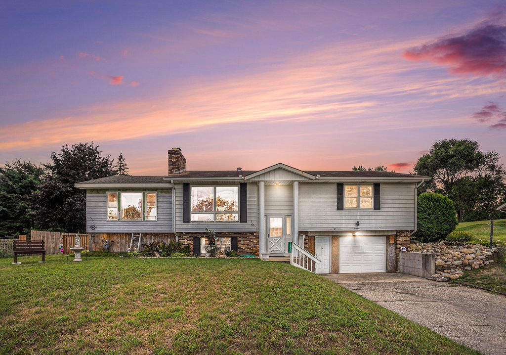 11300 Elizabeth Drive, Three Rivers, MI 49093