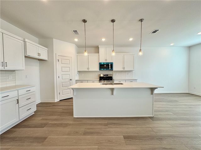 2687 Relaxation Avenue, Springdale, AR 72764