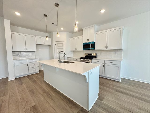 2687 Relaxation Avenue, Springdale, AR 72764