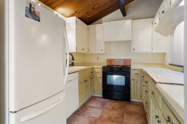 1825 Eddy Circle, Mount Shasta, CA 96067