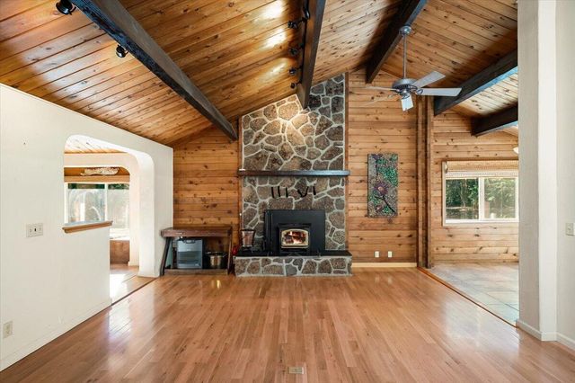 1825 Eddy Circle, Mount Shasta, CA 96067