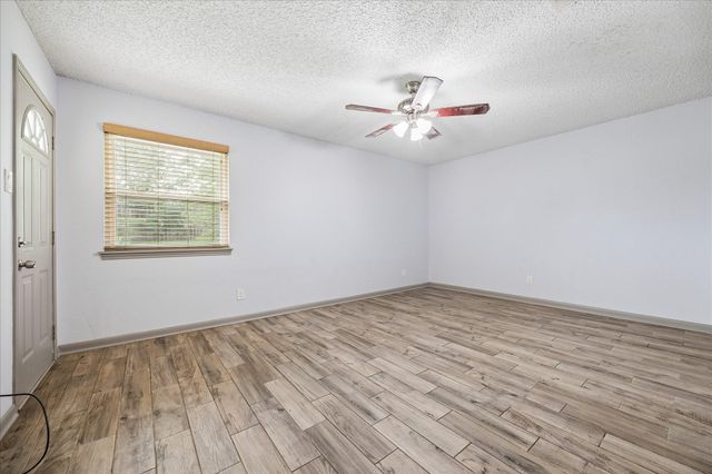 206 Lockett Street, Brenham, TX 77833
