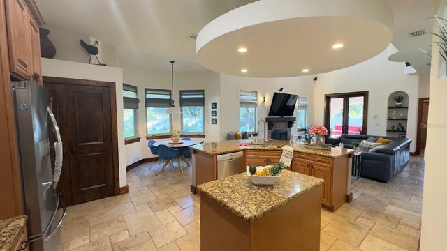 4119 WOODACRE LANE, Tampa, FL 33624