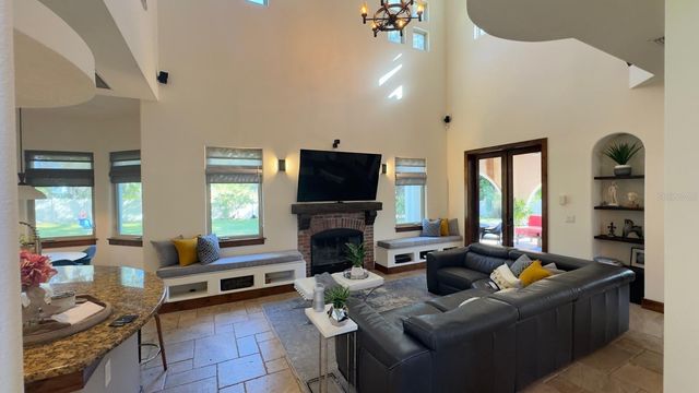 4119 WOODACRE LANE, Tampa, FL 33624