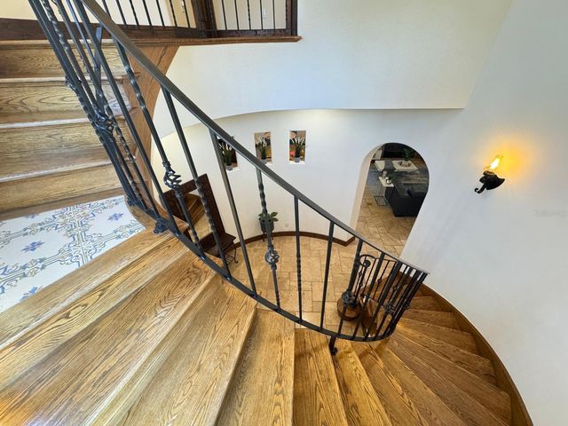 4119 WOODACRE LANE, Tampa, FL 33624