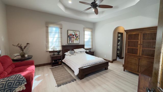 4119 WOODACRE LANE, Tampa, FL 33624