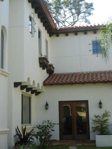 4119 WOODACRE LANE, Tampa, FL 33624