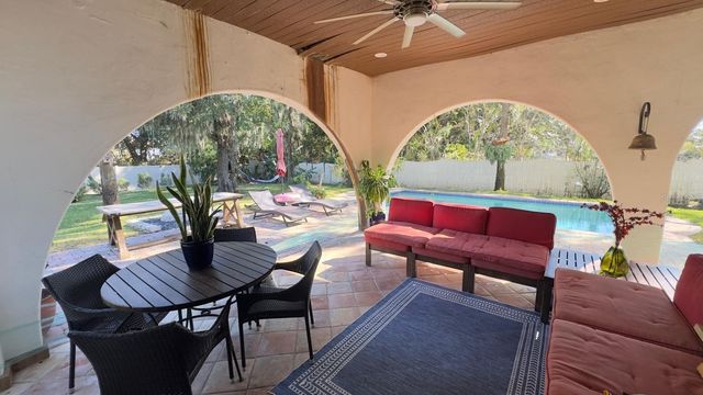 4119 WOODACRE LANE, Tampa, FL 33624