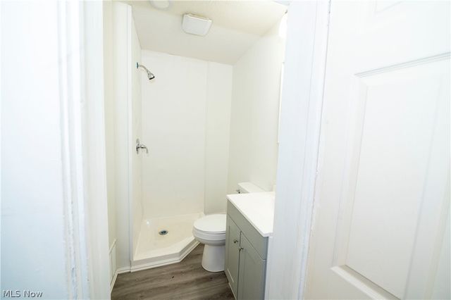 911 N Water Street, Uhrichsville, OH 44683