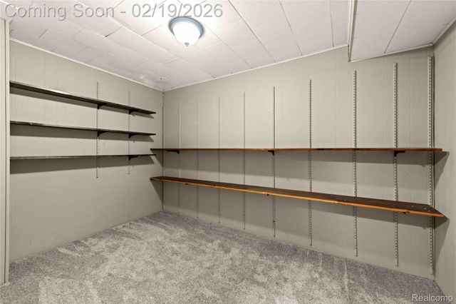 1719 Brentwood Drive, Troy, MI 48098