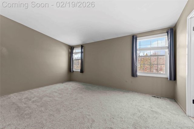 1719 Brentwood Drive, Troy, MI 48098