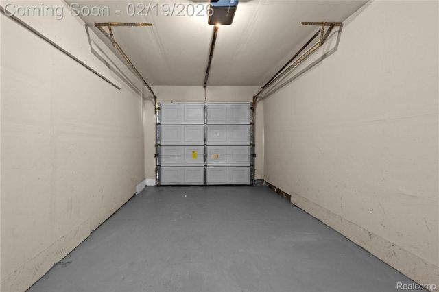 1719 Brentwood Drive, Troy, MI 48098