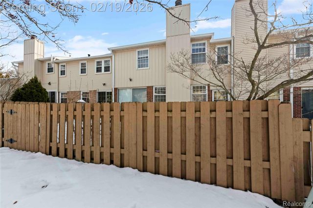 1719 Brentwood Drive, Troy, MI 48098