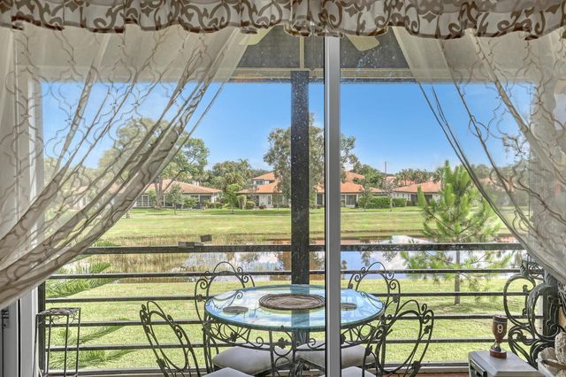 5620 Spindle Palm Court E, Delray Beach, FL 33484