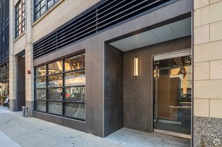 223 W Lake Street, Chicago, IL 60606