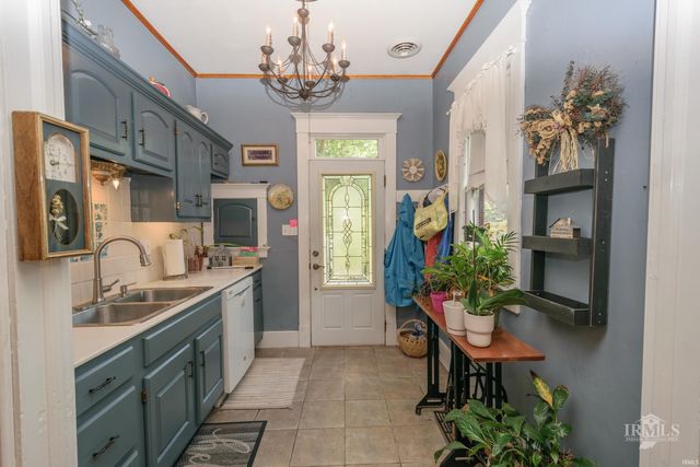 404 E McCulloch Boulevard, Muncie, IN 47303