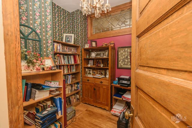 404 E McCulloch Boulevard, Muncie, IN 47303