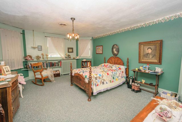 404 E McCulloch Boulevard, Muncie, IN 47303