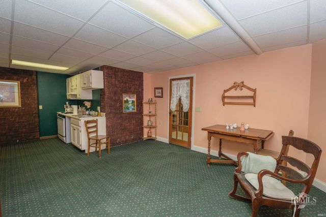 404 E McCulloch Boulevard, Muncie, IN 47303