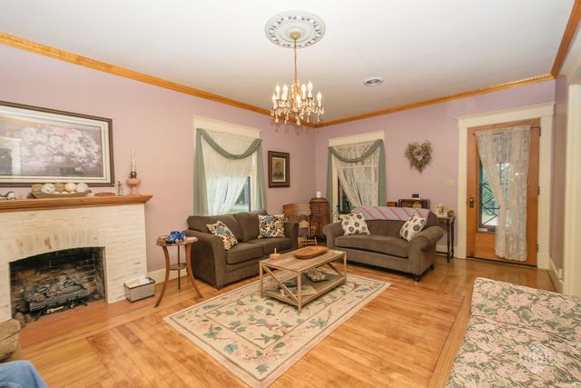 404 E McCulloch Boulevard, Muncie, IN 47303