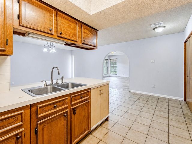 2710 Burke Road, Pasadena, TX 77502