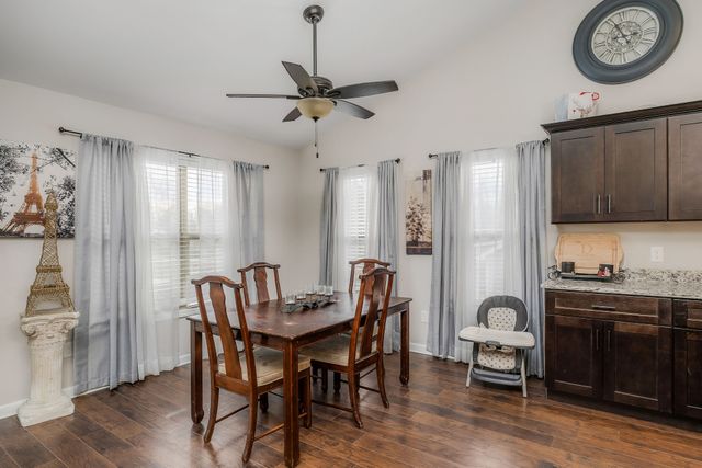 260 Celeste Dr, Baxter, TN 38544