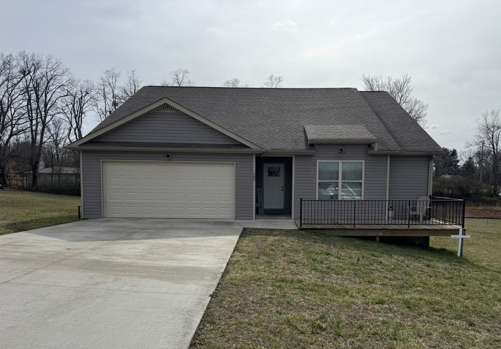 260 Celeste Dr, Baxter, TN 38544