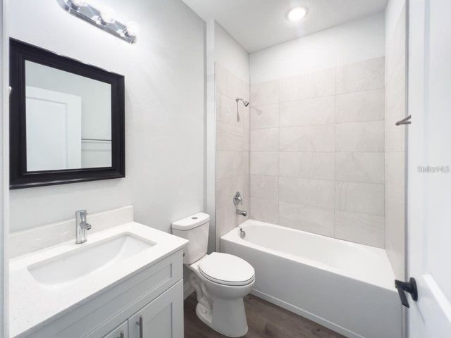 1580 EAST PARKWAY, Deland, FL 32724
