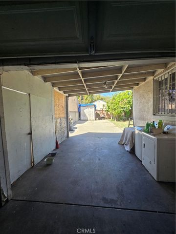 1117 N Santa Fe, Compton, CA 90221