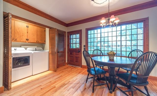 84 Greenwich Rd, East Longmeadow, MA 01028