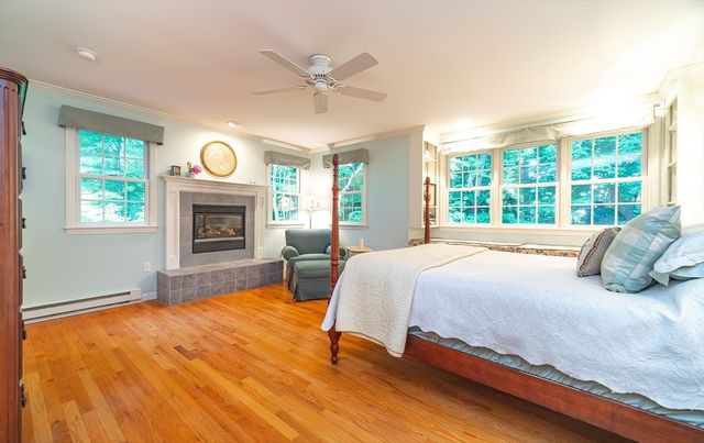 84 Greenwich Rd, East Longmeadow, MA 01028
