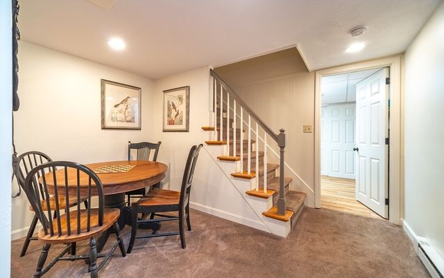 84 Greenwich Rd, East Longmeadow, MA 01028