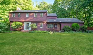 84 Greenwich Rd, East Longmeadow, MA 01028