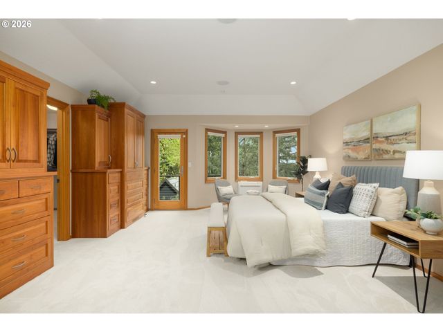 1727 Sw WESTWOOD Dr, Portland, OR 97239