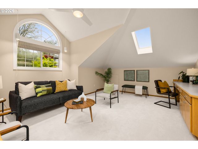 1727 Sw WESTWOOD Dr, Portland, OR 97239