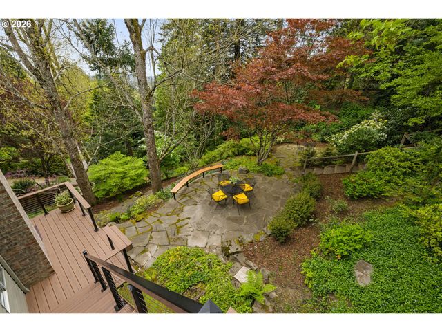 1727 Sw WESTWOOD Dr, Portland, OR 97239