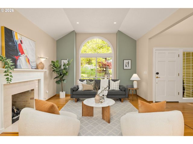 1727 Sw WESTWOOD Dr, Portland, OR 97239