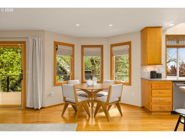 1727 Sw WESTWOOD Dr, Portland, OR 97239