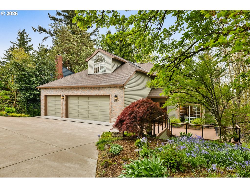 1727 Sw WESTWOOD Dr, Portland, OR 97239